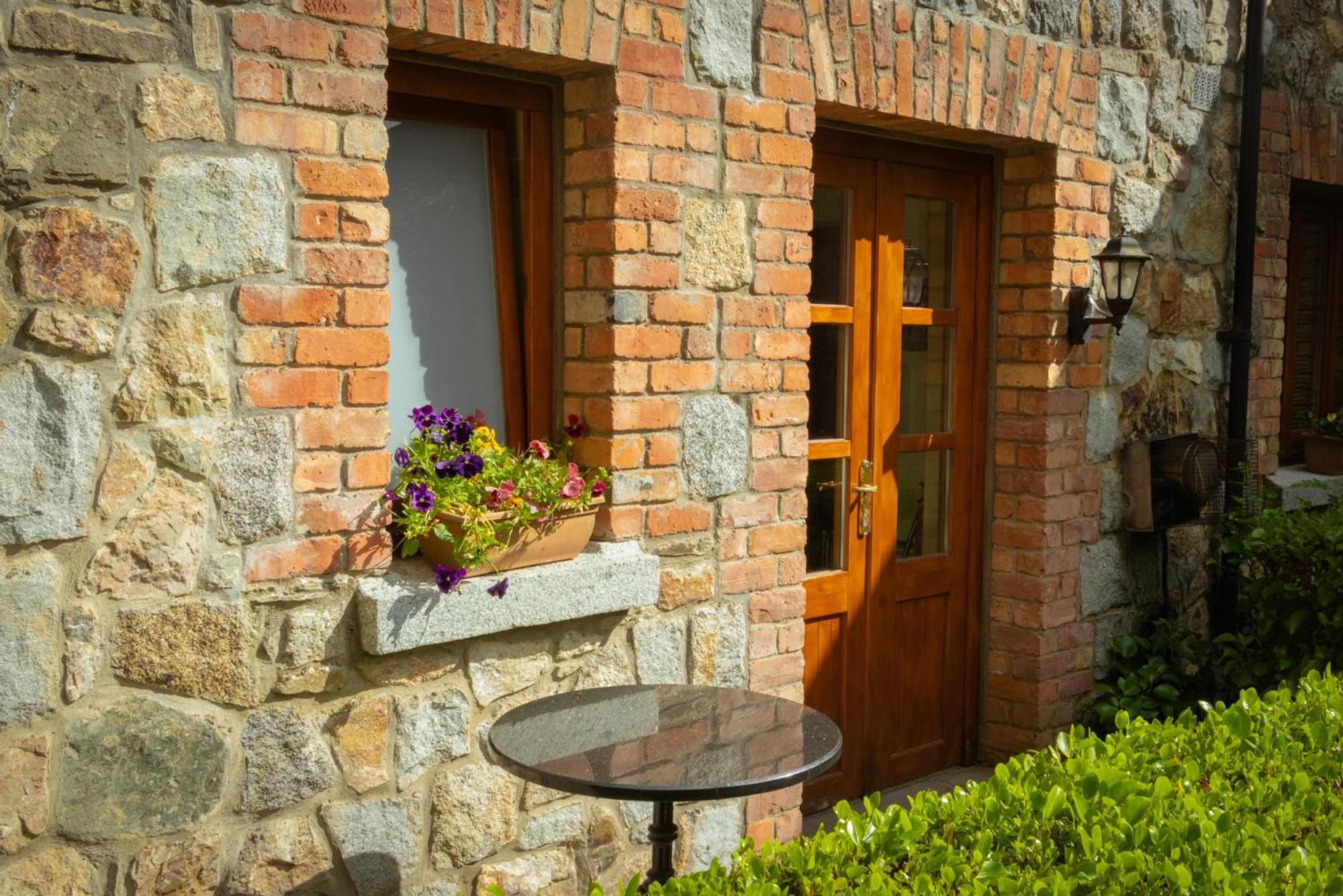 Villa Croneybyrne Courtyard Clara Esterno foto